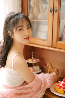 风中的花瓣